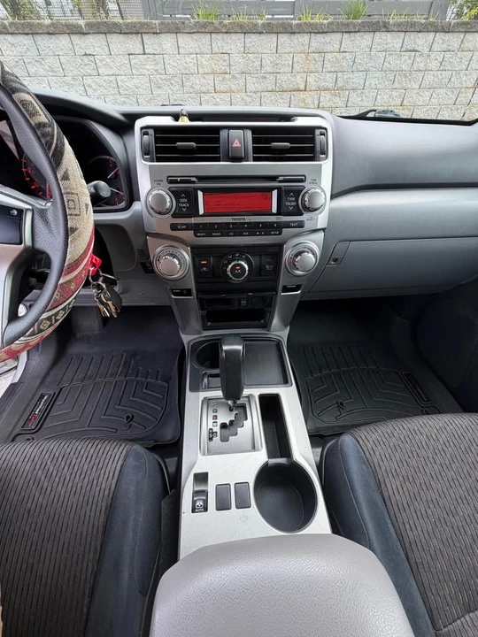 2011 Toyota 4Runner 5th Gen - Image 10 of 19