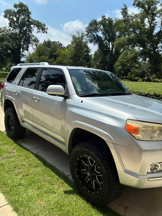 2011 Toyota 4Runner 5th Gen - Image 5 of 9