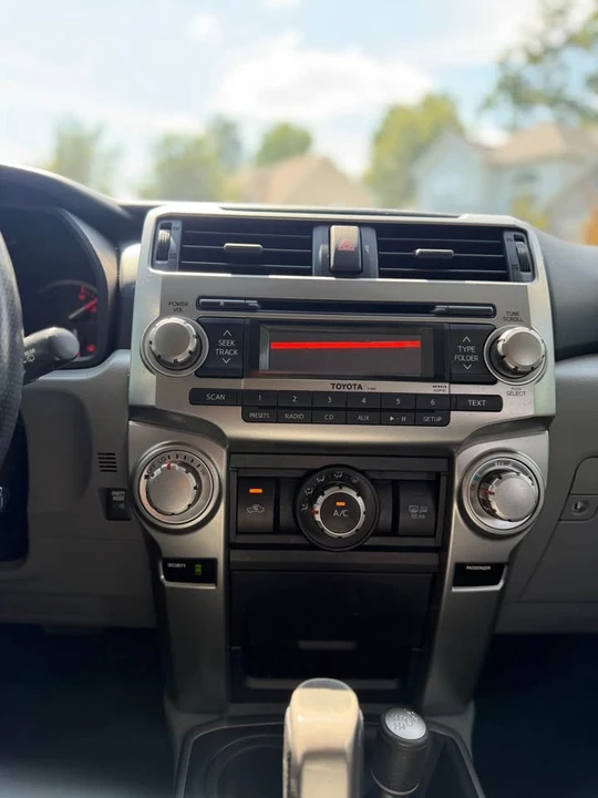 2011 Toyota 4Runner 5th Gen - Image 13 of 16