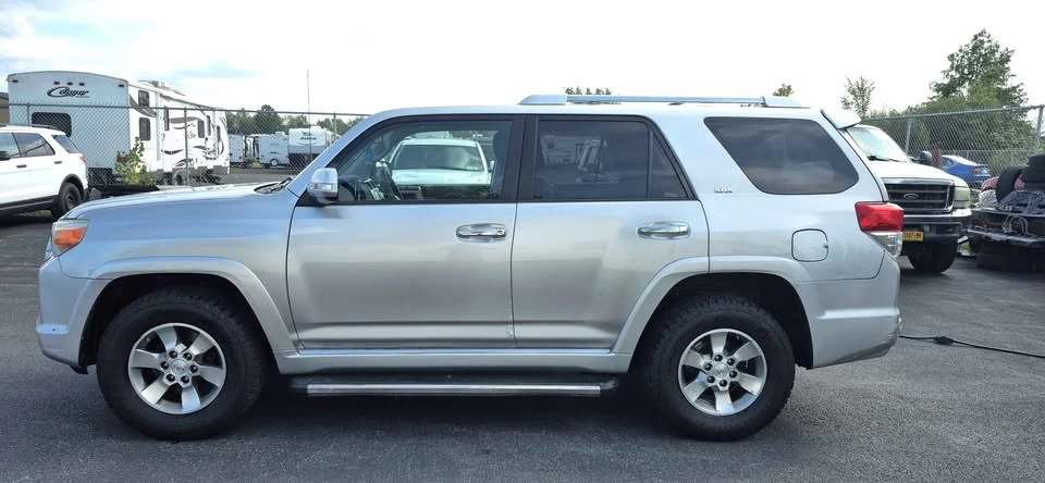 2011 Toyota 4Runner 5th Gen - Image 4 of 10