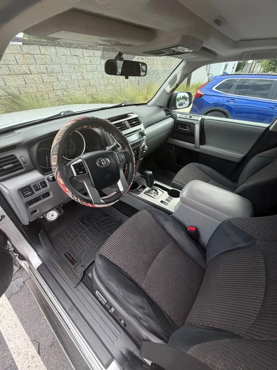 2011 Toyota 4Runner 5th Gen - Image 9 of 19