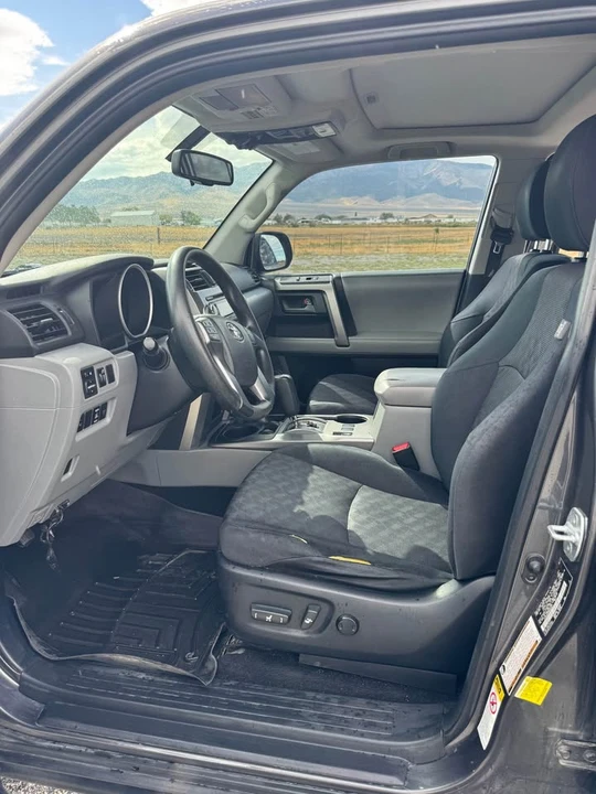 2011 Toyota 4Runner 5th Gen - Image 10 of 20