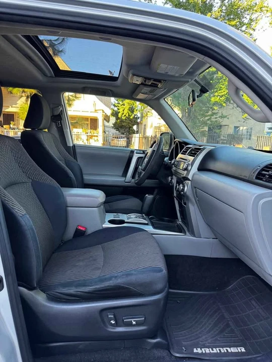 2011 Toyota 4Runner 5th Gen - Image 14 of 16