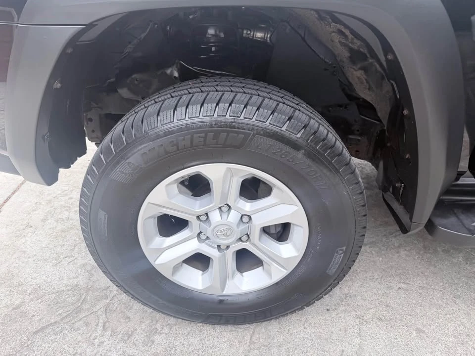 2011 Toyota 4Runner 5th Gen - Image 14 of 15