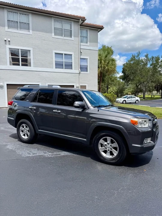 2011 Toyota 4Runner 5th Gen - Image 9 of 20
