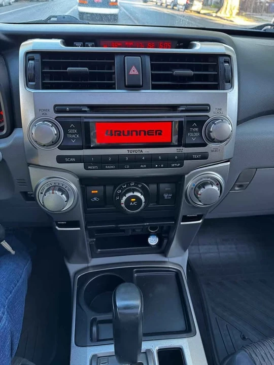 2011 Toyota 4Runner 5th Gen - Image 10 of 16