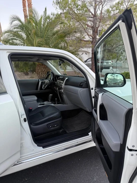 2011 Toyota 4Runner 5th Gen - Image 9 of 14