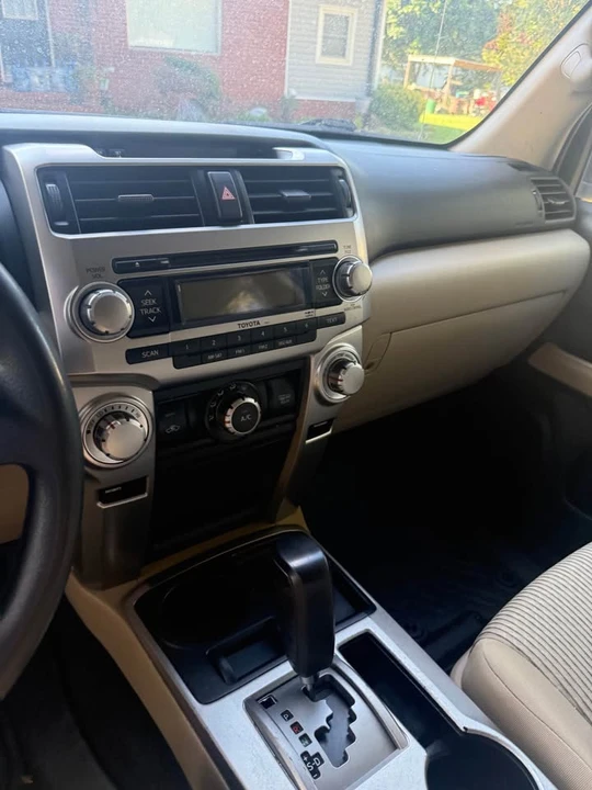 2011 Toyota 4Runner 5th Gen - Image 5 of 11