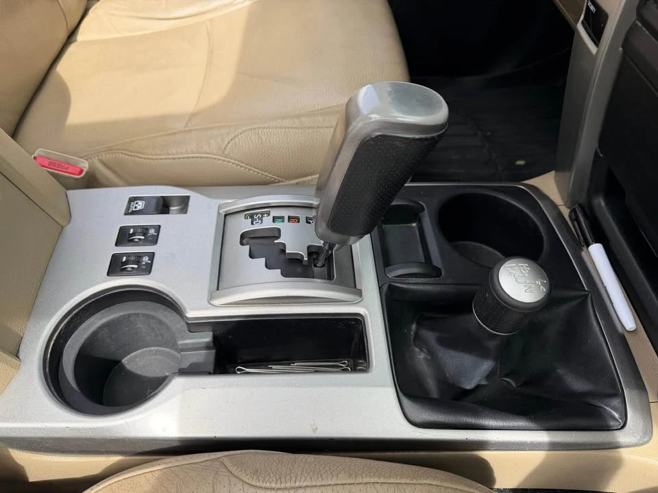 2011 Toyota 4Runner 5th Gen - Image 16 of 17