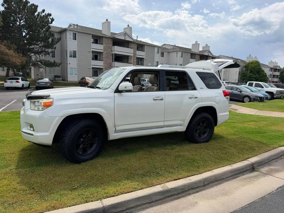 2011 Toyota 4Runner 5th Gen - Image 14 of 16