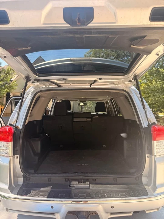 2011 Toyota 4Runner 5th Gen - Image 6 of 8