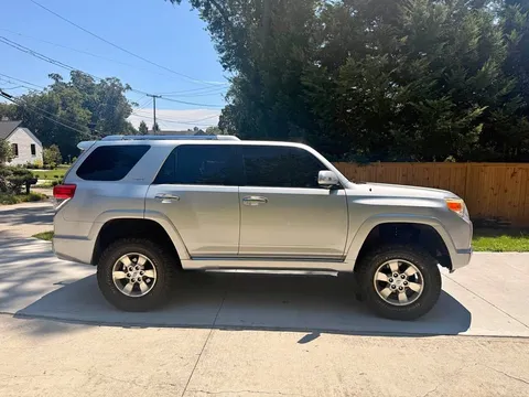 2011 Toyota 4Runner SR5 Sport Utility 4WD
