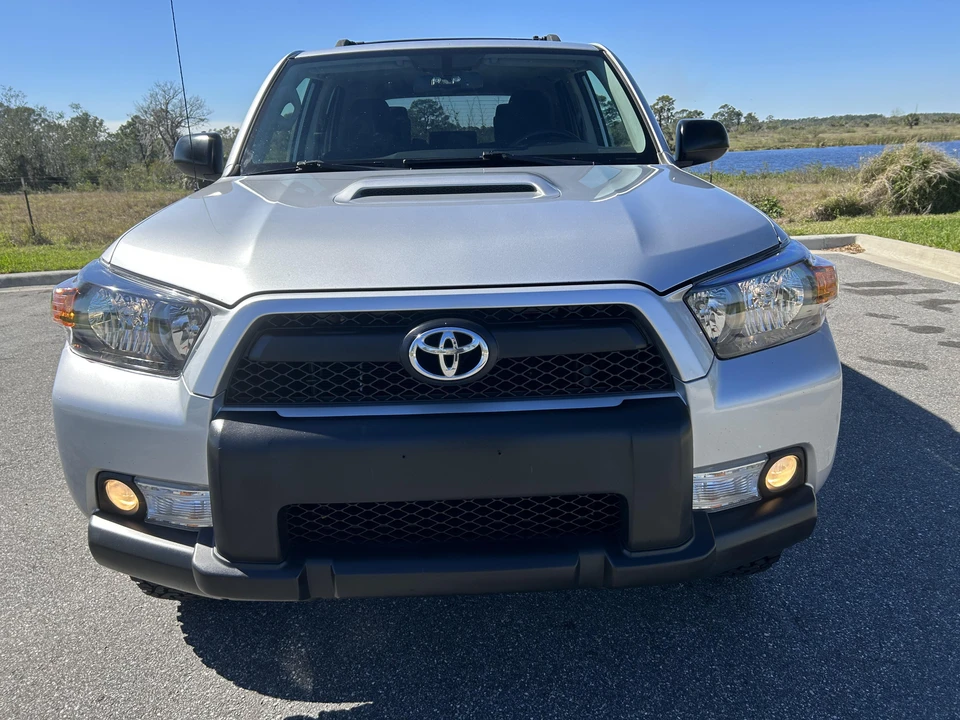 2011 Toyota 4Runner 5th Gen - Image 7 of 31