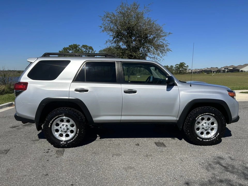 2011 Toyota 4Runner 5th Gen - Image 13 of 31