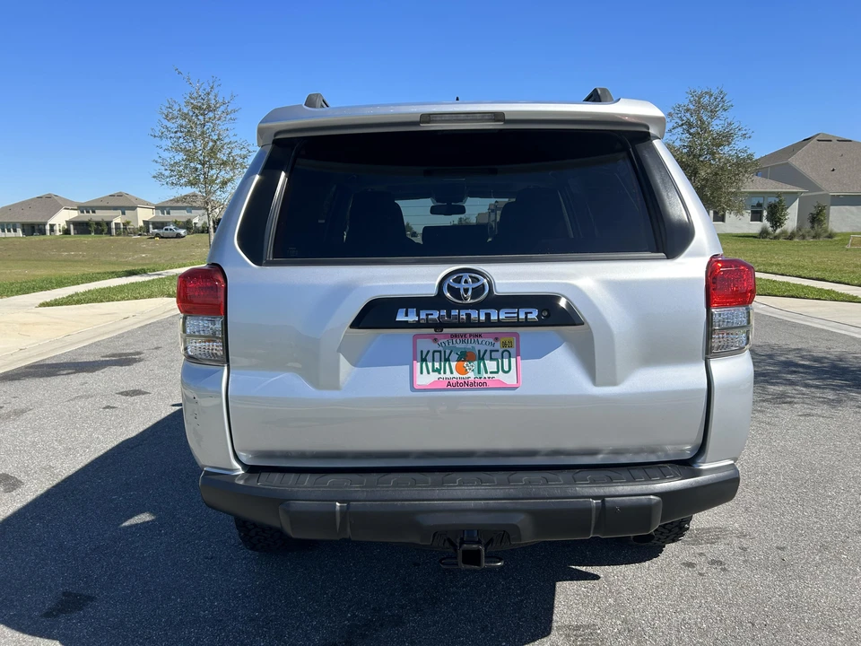2011 Toyota 4Runner 5th Gen - Image 11 of 31