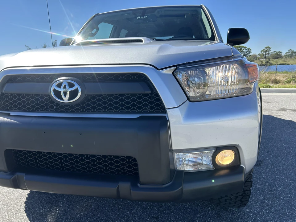 2011 Toyota 4Runner 5th Gen - Image 21 of 31