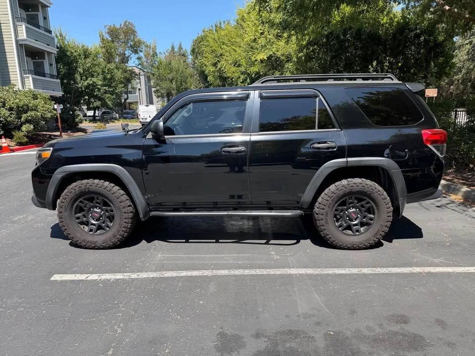 2011 Toyota 4Runner 5th Gen - Image 2 of 10