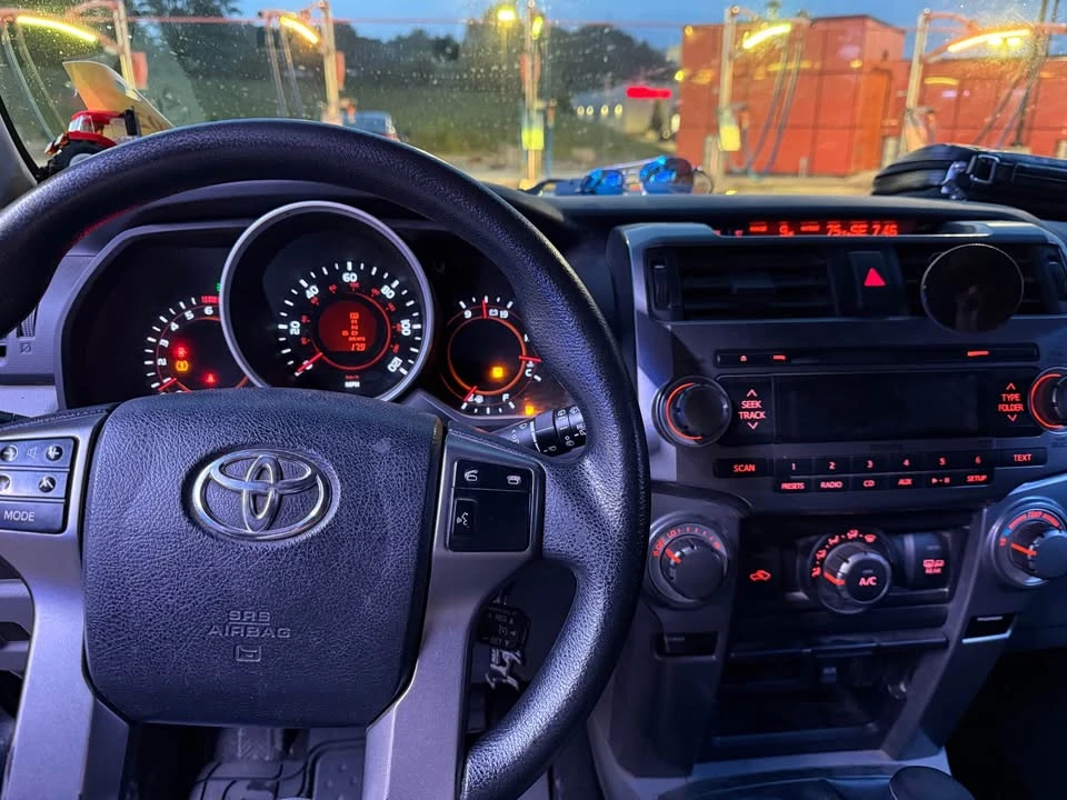 2011 Toyota 4Runner 5th Gen - Image 9 of 10