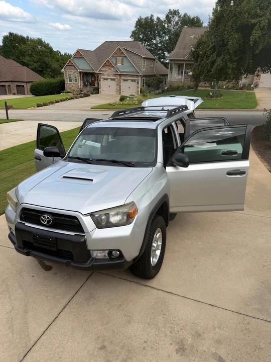 2011 Toyota 4Runner 5th Gen - Image 3 of 15