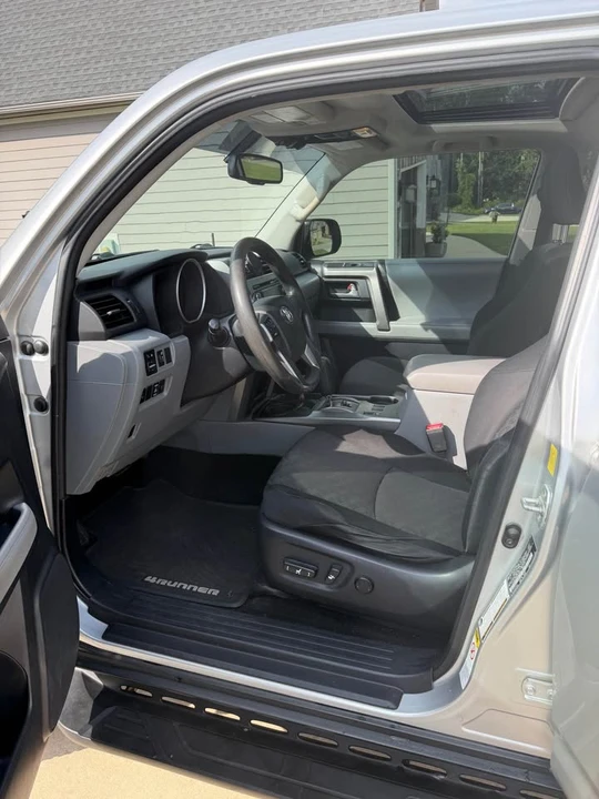2011 Toyota 4Runner 5th Gen - Image 5 of 15