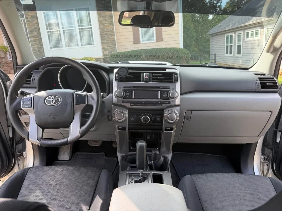 2011 Toyota 4Runner 5th Gen - Image 7 of 15