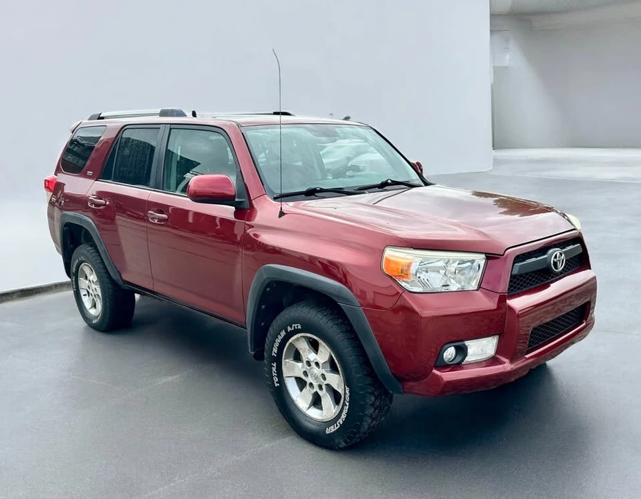 2011 Toyota 4Runner 5th Gen - Image 2 of 11