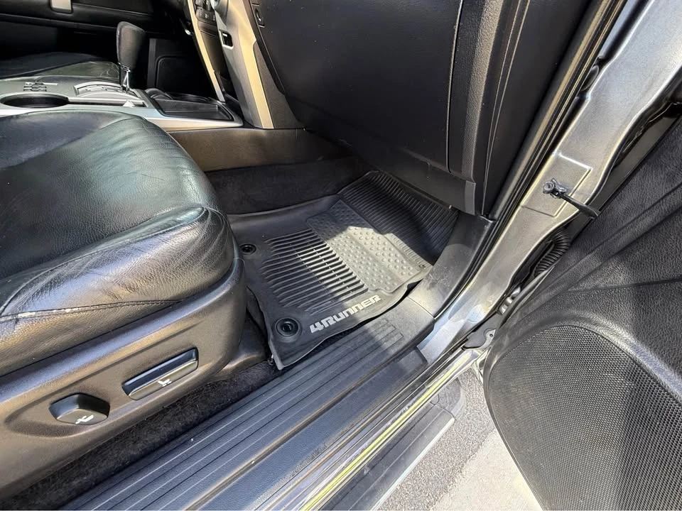 2011 Toyota 4Runner 5th Gen - Image 9 of 20