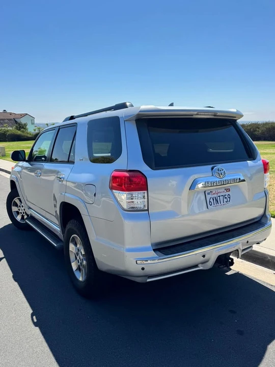 2011 Toyota 4Runner 5th Gen - Image 5 of 10