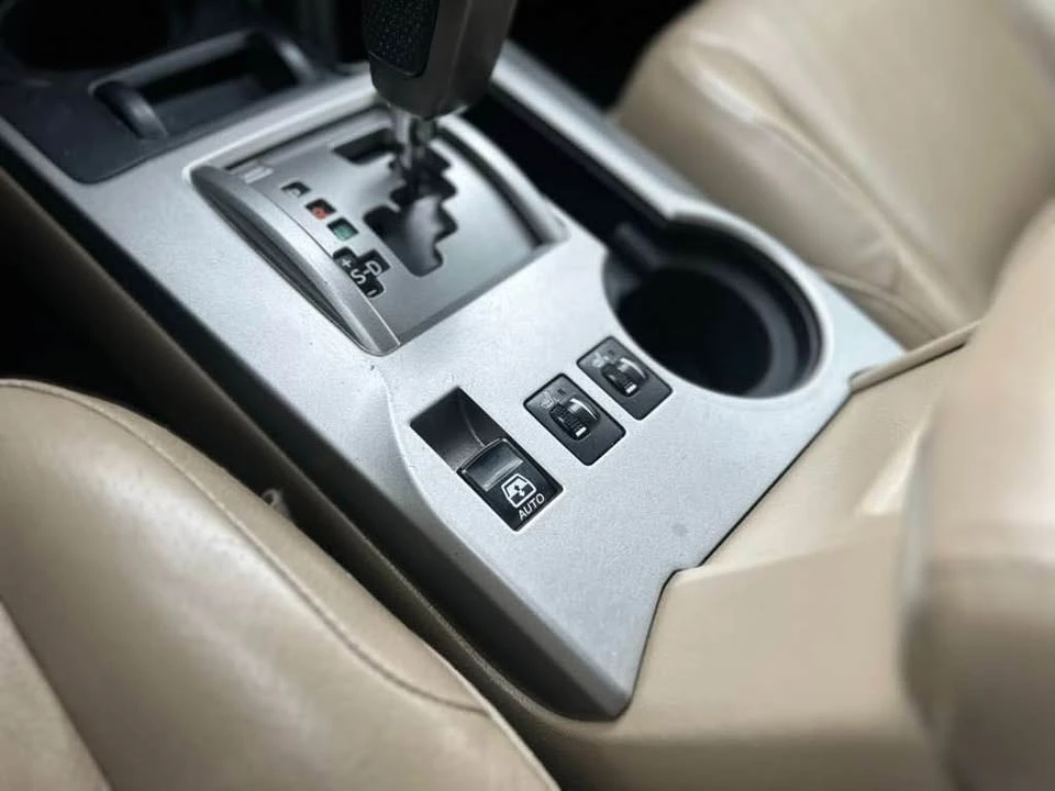 2011 Toyota 4Runner 5th Gen - Image 12 of 13
