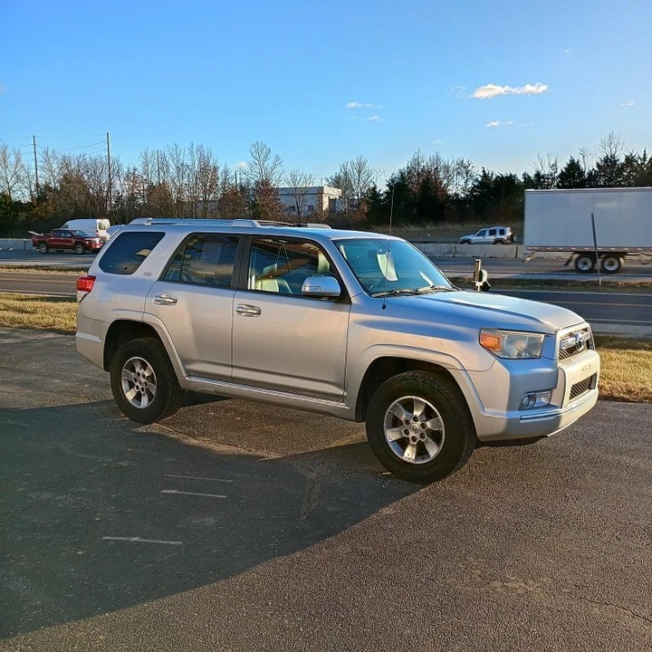 2011 Toyota 4Runner 5th Gen - Image 8 of 20