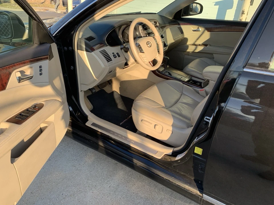 2011 Toyota Avalon 3rd Gen - Image 5 of 15
