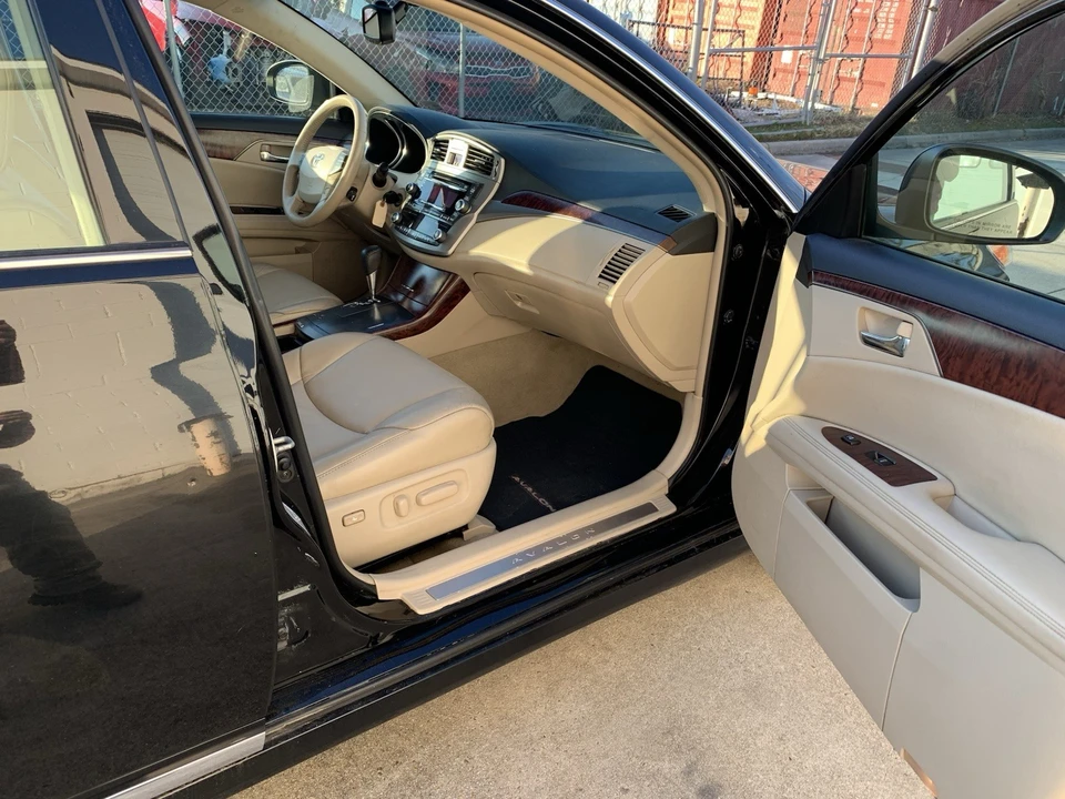 2011 Toyota Avalon 3rd Gen - Image 7 of 15