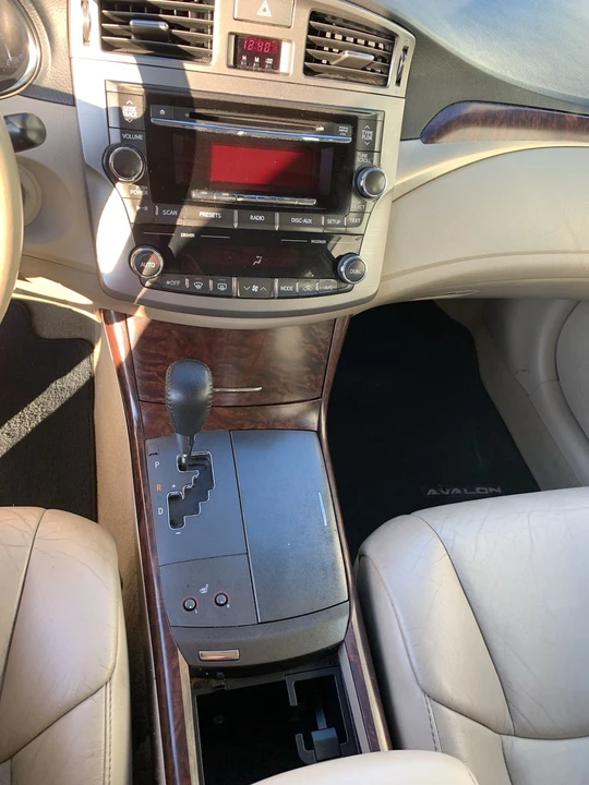 2011 Toyota Avalon 3rd Gen - Image 12 of 15