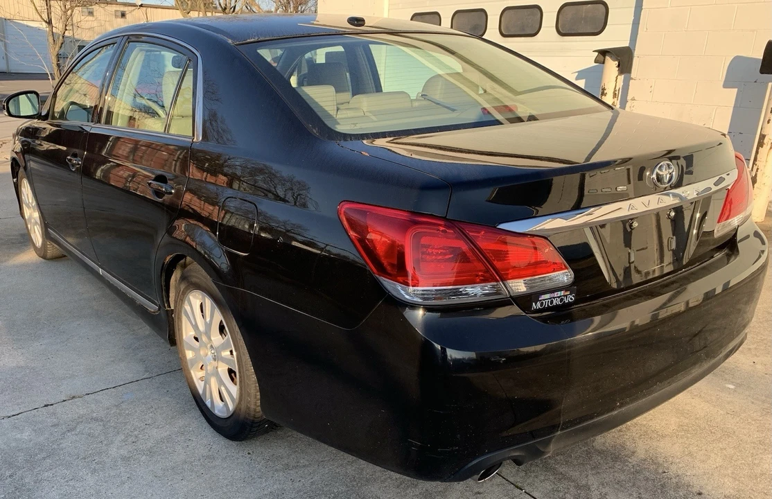 2011 Toyota Avalon 3rd Gen - Image 4 of 15