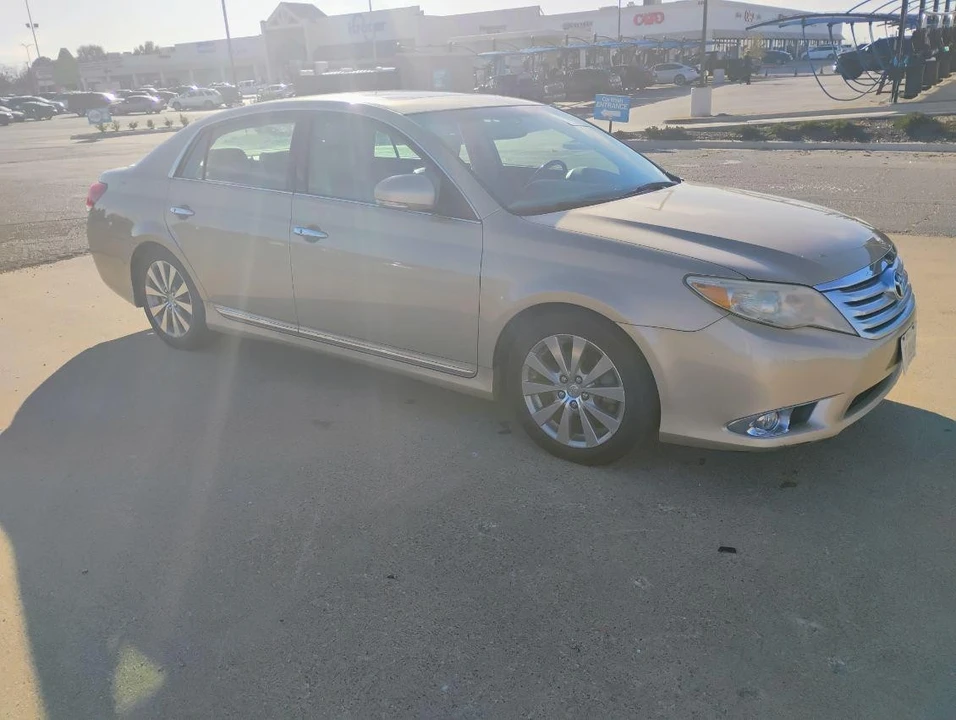 2011 Toyota Avalon 4th Gen - Image 4 of 8