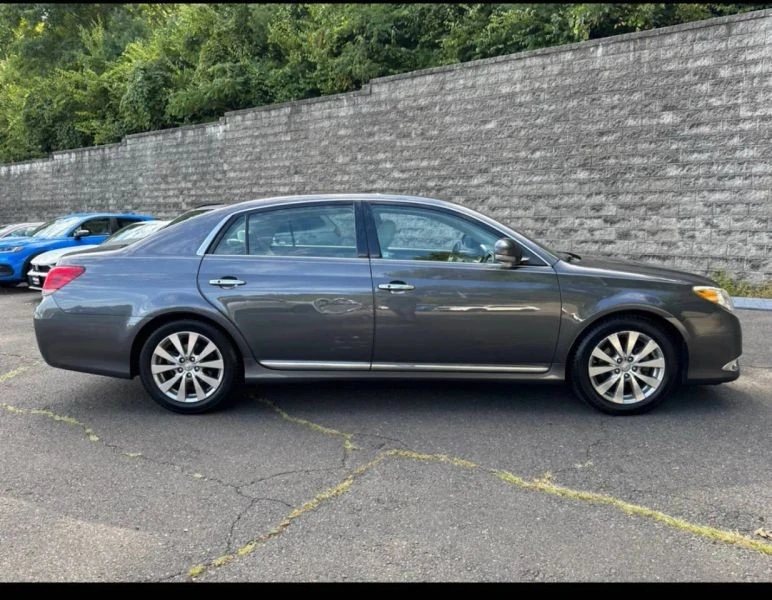 2011 Toyota Avalon 4th Gen - Image 4 of 11