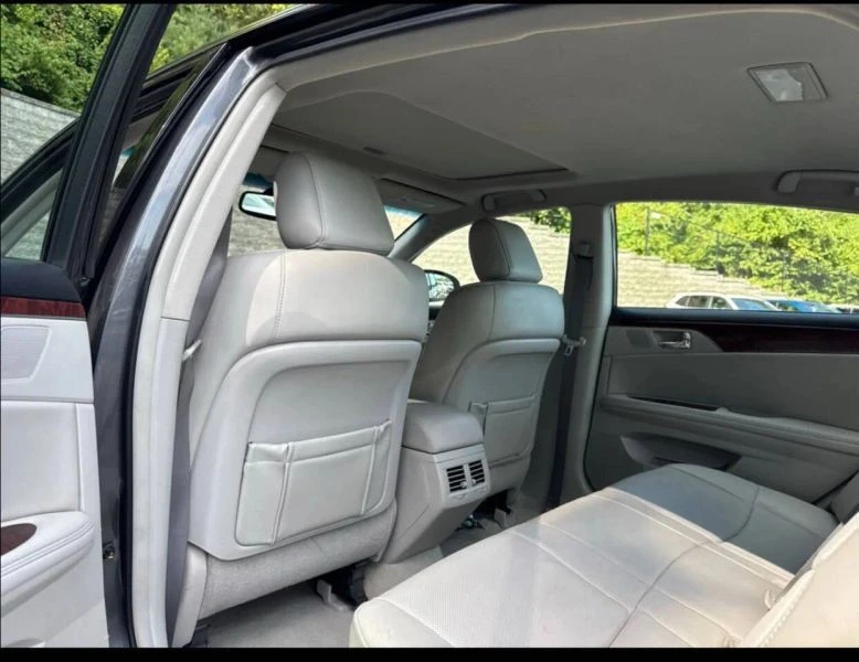 2011 Toyota Avalon 4th Gen - Image 10 of 11
