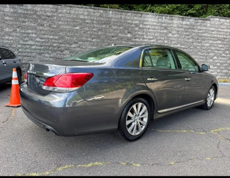 2011 Toyota Avalon 4th Gen - Image 5 of 11