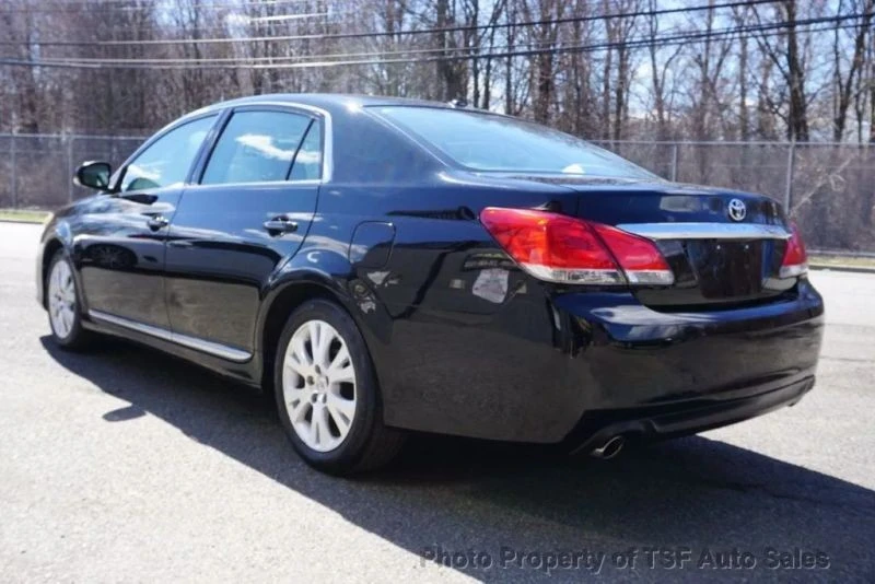 2011 Toyota Avalon 3rd Gen - Image 5 of 12