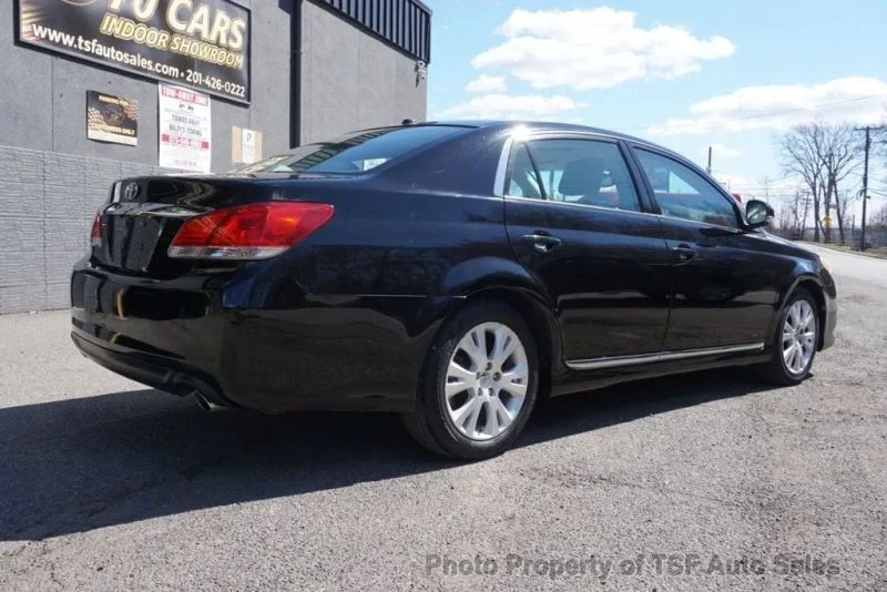 2011 Toyota Avalon 3rd Gen - Image 7 of 12
