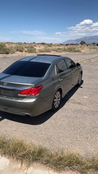 2011 Toyota Avalon 3rd Gen - Image 4 of 10