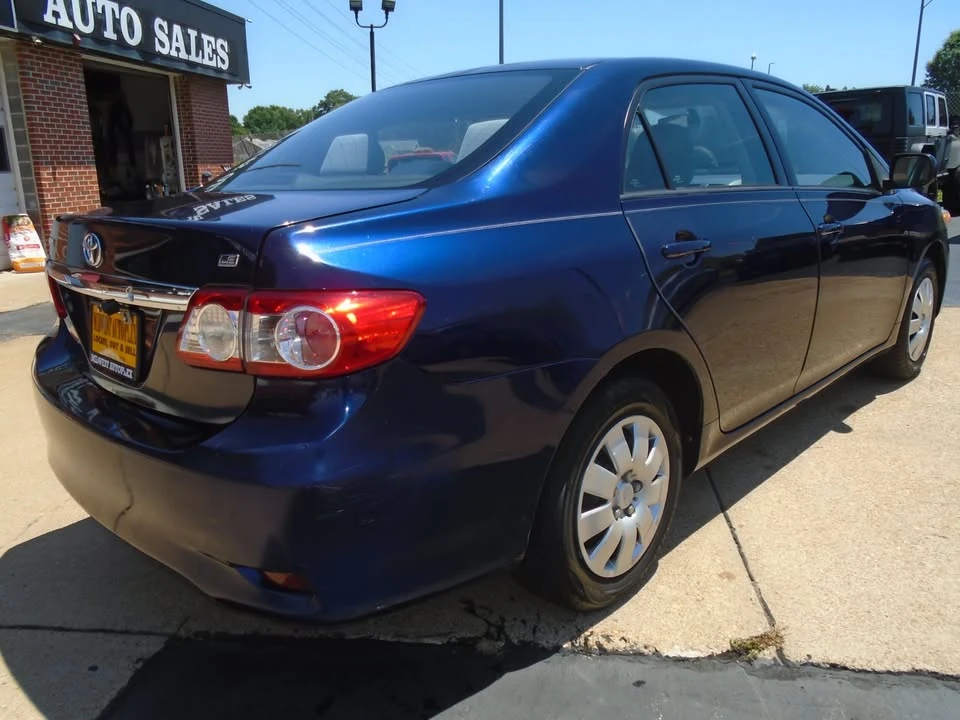 2011 Toyota Corolla 10th Gen - Image 2 of 10