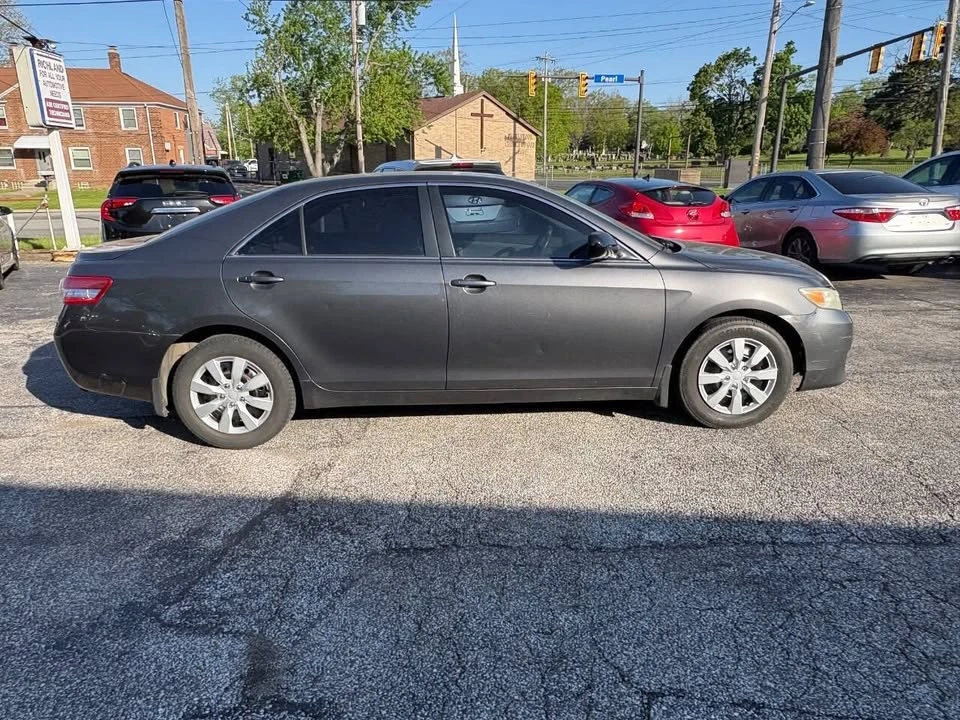 2011 Toyota Camry 6th Gen - Image 5 of 18