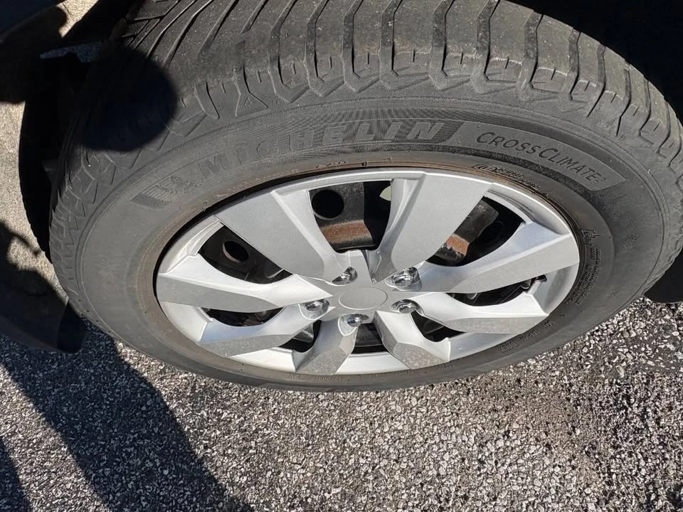 2011 Toyota Camry 6th Gen - Image 15 of 18