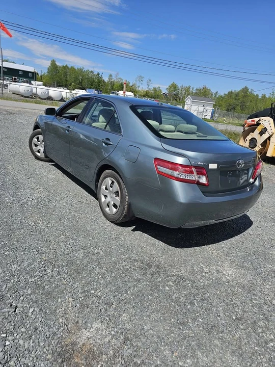 2011 Toyota Camry 6th Gen - Image 6 of 20