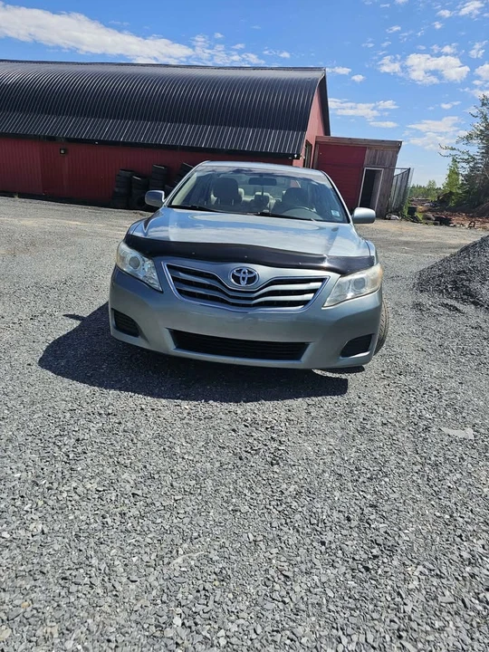 2011 Toyota Camry 6th Gen - Image 2 of 20