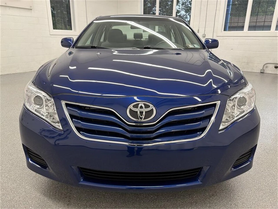 2011 Toyota Camry 6th Gen - Image 2 of 16