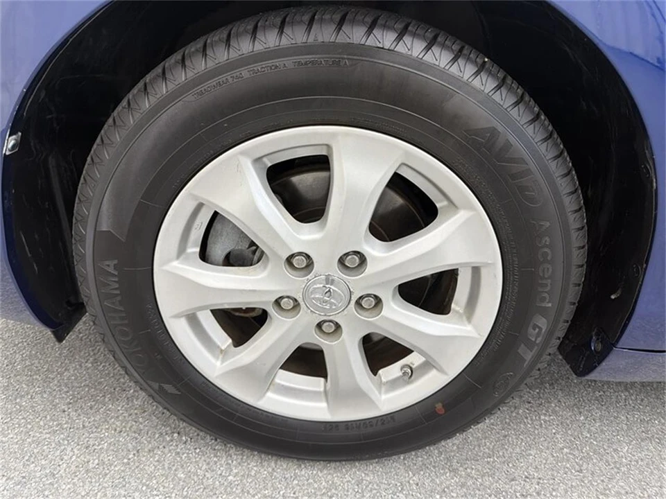 2011 Toyota Camry 6th Gen - Image 16 of 16