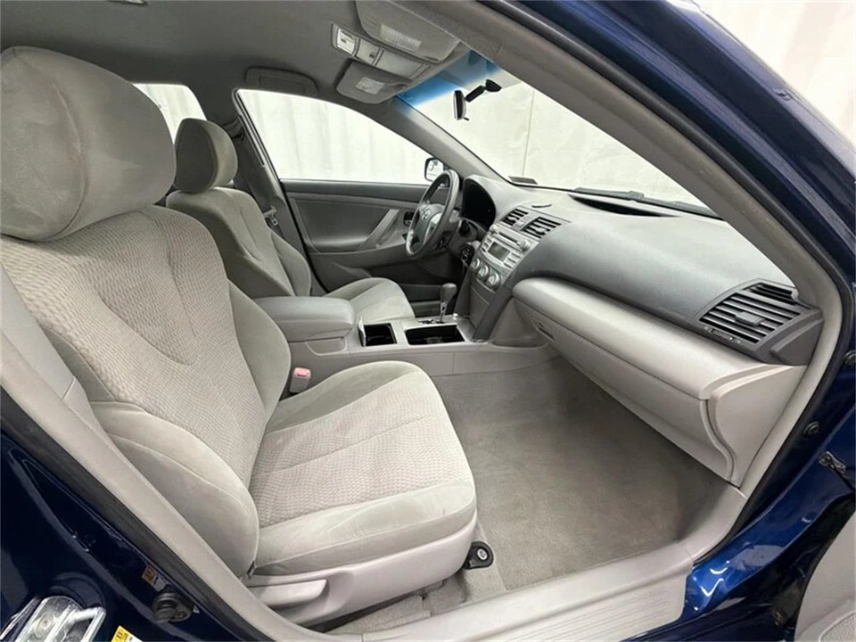 2011 Toyota Camry 6th Gen - Image 13 of 16