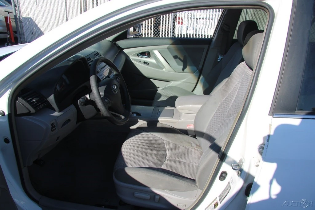 2011 Toyota Camry 6th Gen - Image 14 of 21